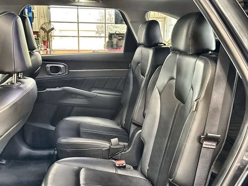 Used 2024 Kia Sorento SX AWD/4WD image 25