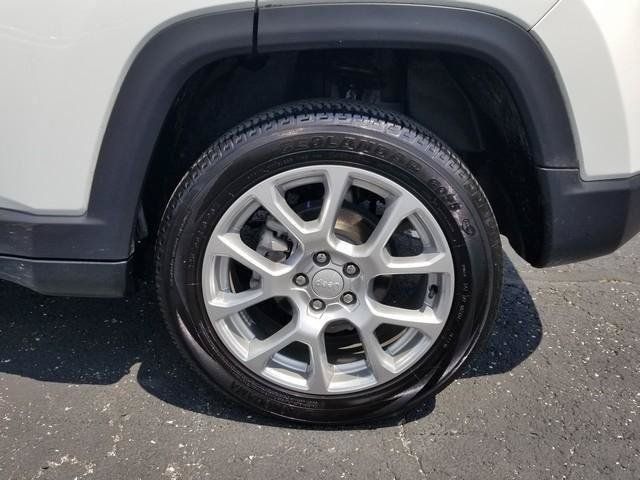 Used 2024 Jeep Compass Latitude AWD/4WD image 10