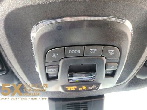 Used 2025 Toyota Corolla XSE image 31