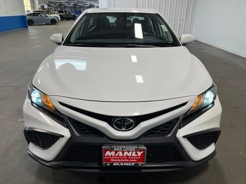 Used 2023 Toyota Camry SE FWD image 8