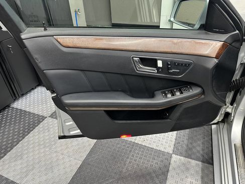 Used 2011 Mercedes-Benz E 350 4MATIC Wagon image 14