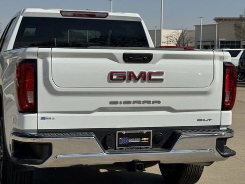 Used 2025 GMC Sierra 1500 SLT image 8