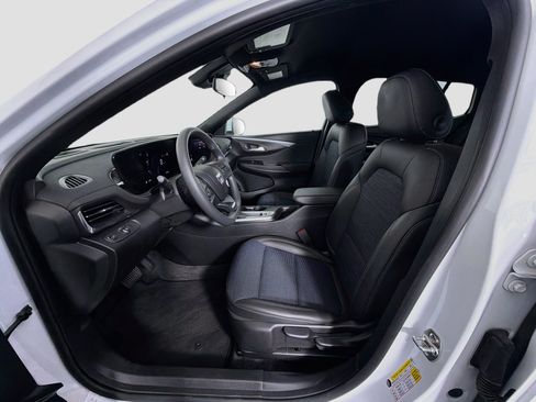 Used 2026 Buick Envista Preferred FWD image 13