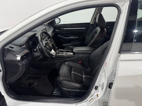 Used 2025 Nissan Altima 2.5 SR AWD/4WD image 16