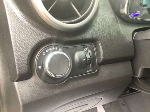 Used 2016 Chevrolet Trax LS FWD image 28