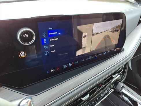 New 2026 Chevrolet Suburban Premier image 12