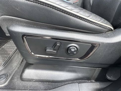 Used 2025 RAM 1500 Limited AWD/4WD image 13