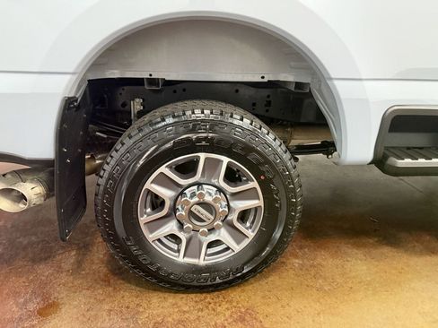 Used 2024 Ford F250 Lariat w/ FX4 Off-Road Package image 91