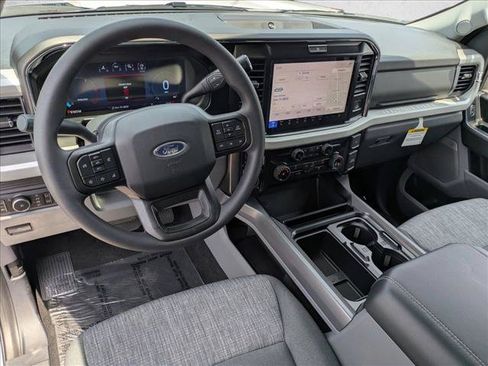 New 2026 Ford F250 XLT w/ XLT Premium Package AWD/4WD image 3