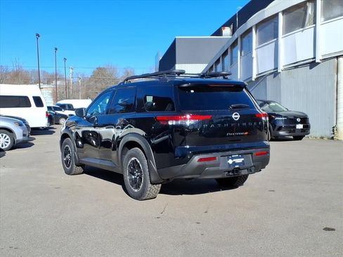 New 2025 Nissan Pathfinder Rock Creek image 7