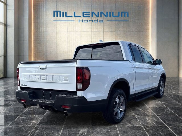 Certified 2025 Honda Ridgeline RTL image 5