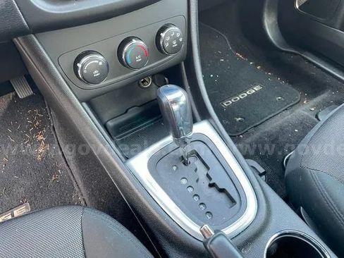 Used 2013 Dodge Avenger SE FWD image 17
