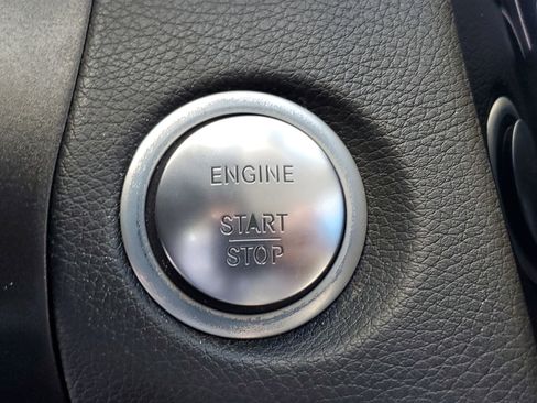 Used 2015 Mercedes-Benz C 300 Sedan image 24