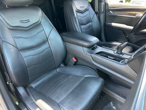 Used 2018 Cadillac XT5 Platinum w/ Driver Assist Package AWD/4WD image 11