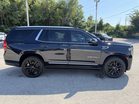 Used 2022 GMC Yukon Denali AWD/4WD image 8