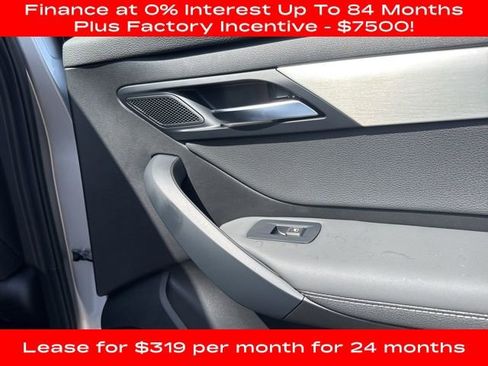 New 2025 VinFast VF 8 Plus image 26