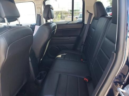 Used 2016 Jeep Patriot High Altitude AWD/4WD image 13