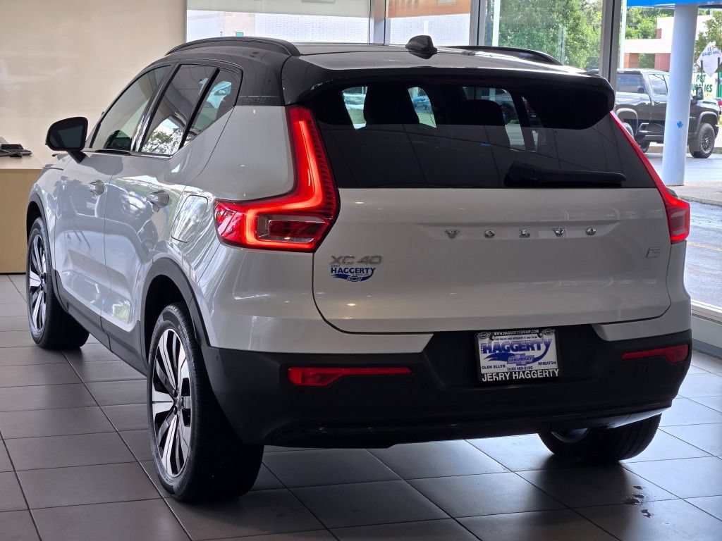Used 2023 Volvo XC40 Recharge Plus AWD/4WD image 14
