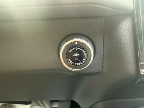 Used 2025 Lincoln Navigator Reserve w/ Jet Appearance Package AWD/4WD image 30