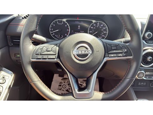 Used 2025 Nissan Sentra SR FWD image 22