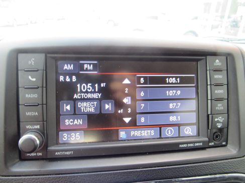 Used 2019 Dodge Grand Caravan SE FWD image 15