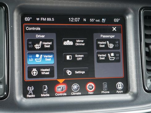 Used 2015 Dodge Challenger R/T w/ Quick Order Package 28D R/T RWD image 12