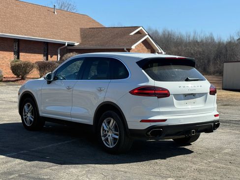 Used 2016 Porsche Cayenne image 5
