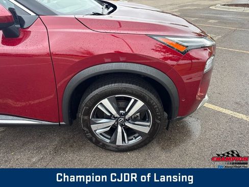 Used 2023 Nissan Rogue Platinum AWD/4WD image 43