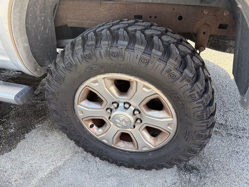 Used 2015 RAM 2500 Laramie AWD/4WD image 10