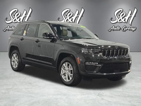 Used 2023 Jeep Grand Cherokee Limited AWD/4WD image 2