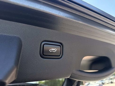 Used 2023 Kia Sportage X-Line w/ X-Line Premium Package AWD/4WD image 8