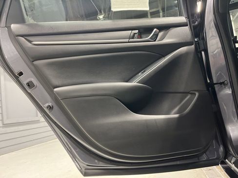 Used 2020 Honda Accord Sport image 27