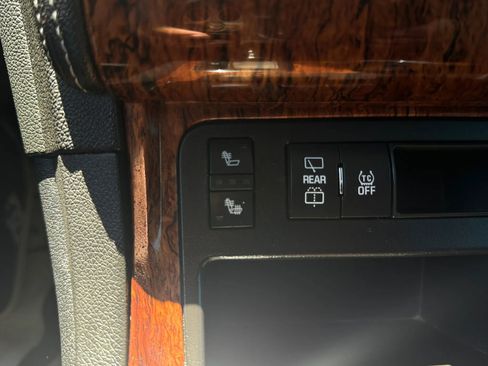 Used 2013 Chevrolet Traverse LT w/ All-Star Edition FWD image 26