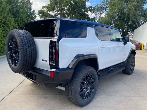 New 2026 GMC Hummer EV SUV image 34