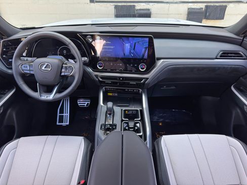 Used 2026 Lexus TX 500h AWD w/ Technology Package image 12