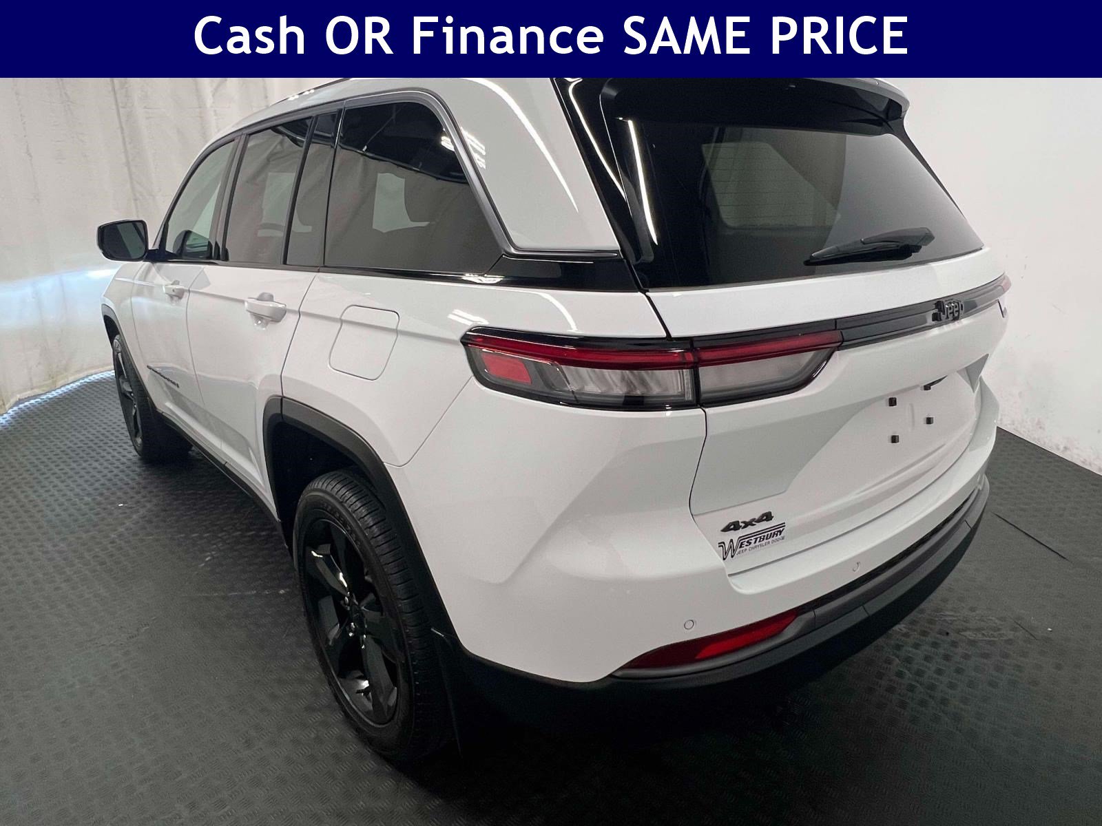 Used 2026 Jeep Grand Cherokee Limited w/ Limited Altitude Package AWD/4WD image 8