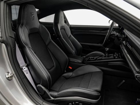 Used 2024 Porsche 911 GT3 image 48