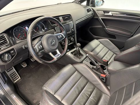 Used 2017 Volkswagen GTI SE FWD image 3