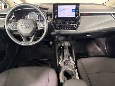 Used 2022 Toyota Corolla LE image 22