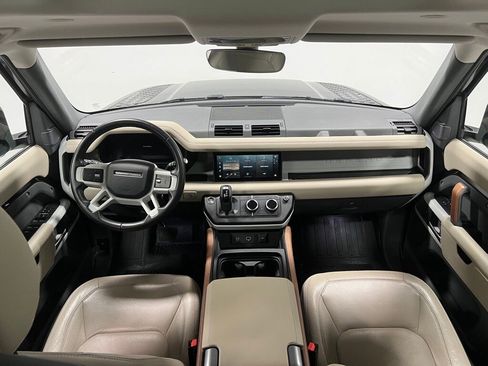Used 2024 Land Rover Defender 110 S image 30