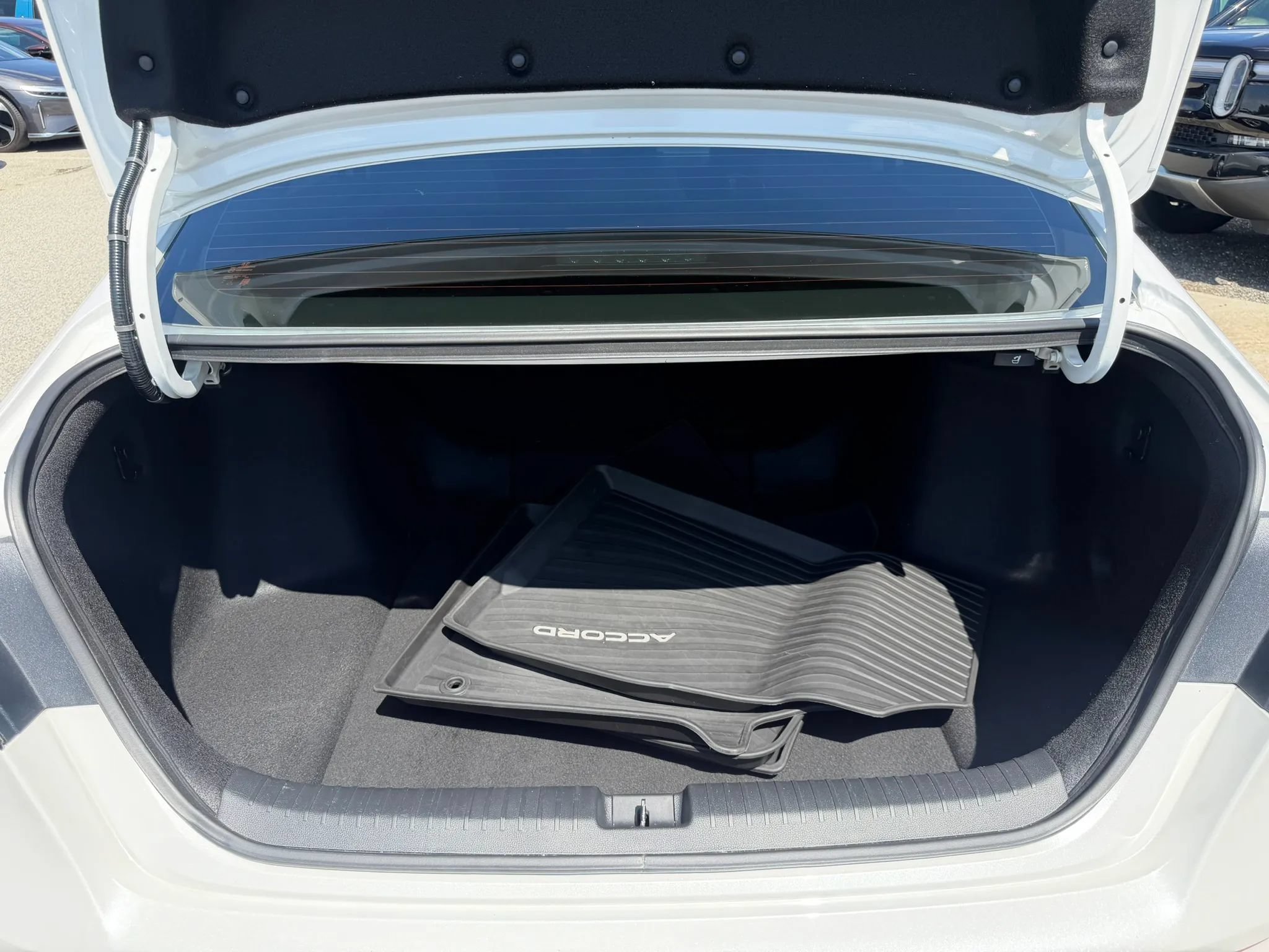 Used 2025 Honda Accord LX image 34