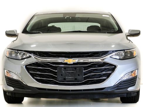 Used 2024 Chevrolet Malibu LT FWD image 2