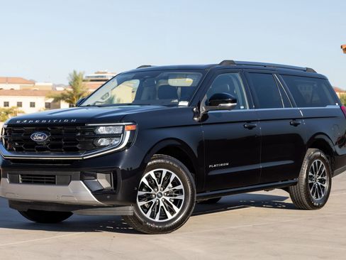Used 2025 Ford Expedition Max Platinum image 5