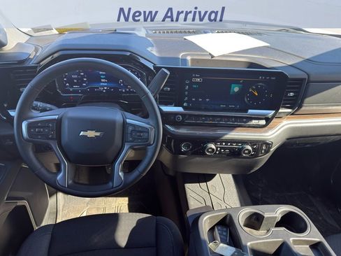 Used 2023 Chevrolet Silverado 1500 LT image 8