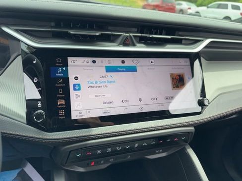 New 2026 Jeep Cherokee Limited AWD/4WD image 17