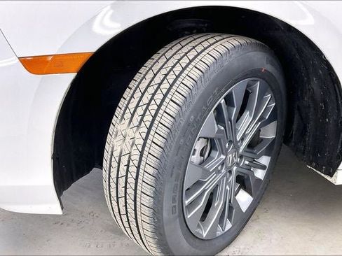 Certified 2025 Honda Odyssey Touring image 34