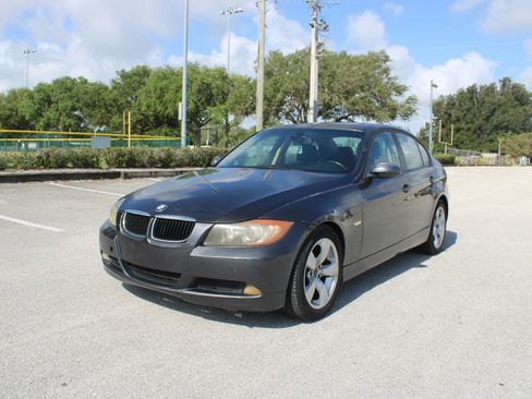 Used 2006 BMW 325i Sedan RWD image 1