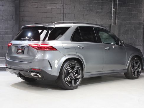 Used 2025 Mercedes-Benz GLE 580 4MATIC w/ Driver Assistance Package image 88