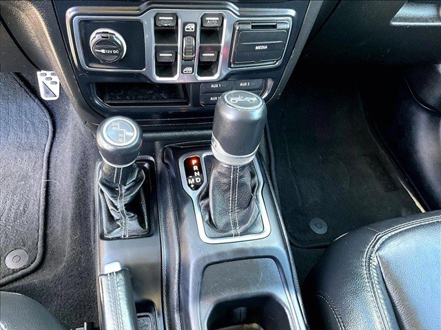 Used 2019 Jeep Wrangler Unlimited Sahara AWD/4WD image 25