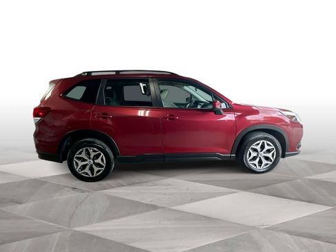 Used 2023 Subaru Forester Premium AWD/4WD image 9